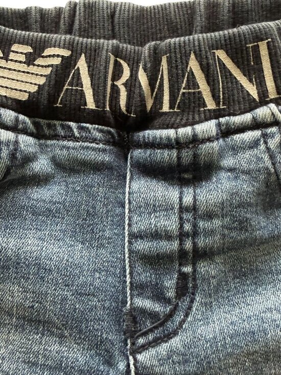 Armani Unisex Jeans 12 Months Distressed Pull-Up Jeans With Logo Waistband - Picture 3 of 11